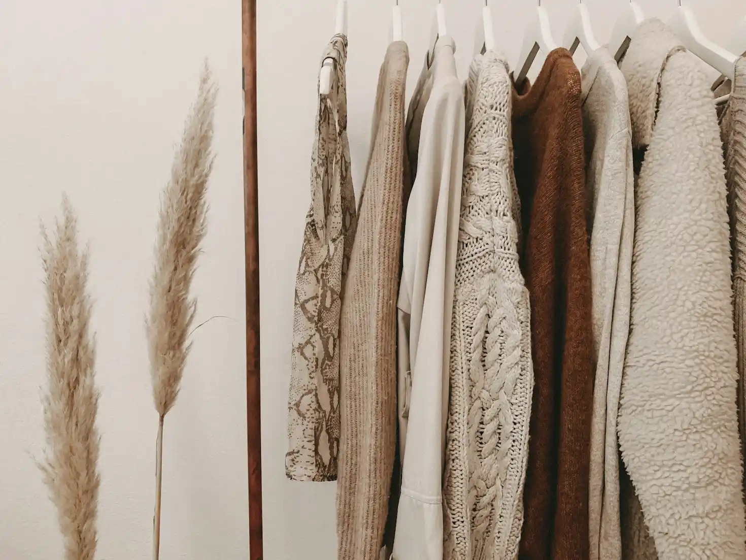 The Art Behind Azor’s Fashion Aesthetic